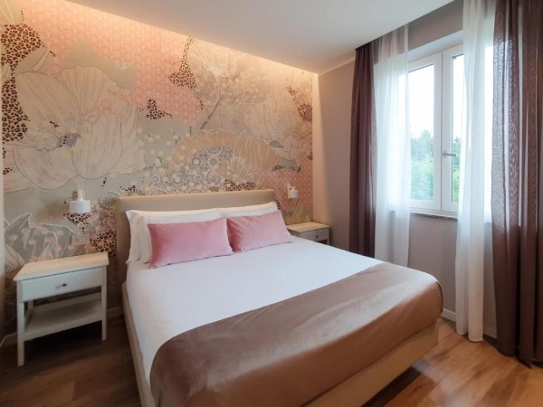 ROTA APARTMENTS: Appartamento con 2 Camere da Letto